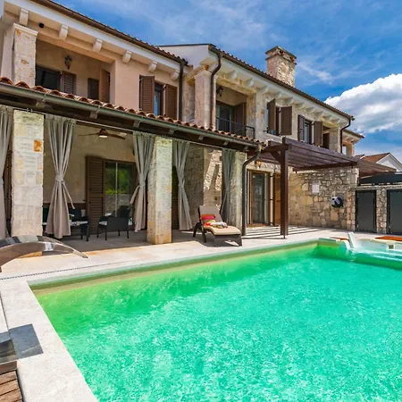 House Seascape I With Private Pool And Spacious Garden
