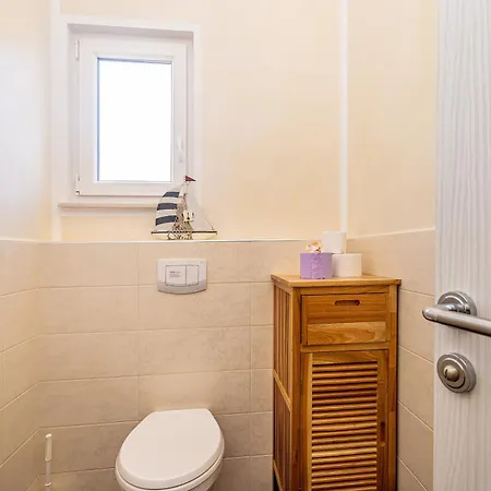 House Seascape I With Private Pool And Spacious Garden Nyaraló Malinska