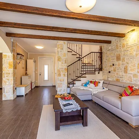 House Seascape I With Private Pool And Spacious Garden Nyaraló Malinska