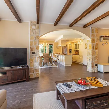 House Seascape I With Private Pool And Spacious Garden *