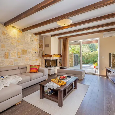 Dom wakacyjny House Seascape I With Private Pool And Spacious Garden *