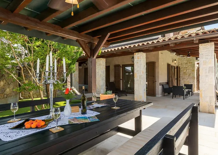 House Seascape I With Private Pool And Spacious Garden